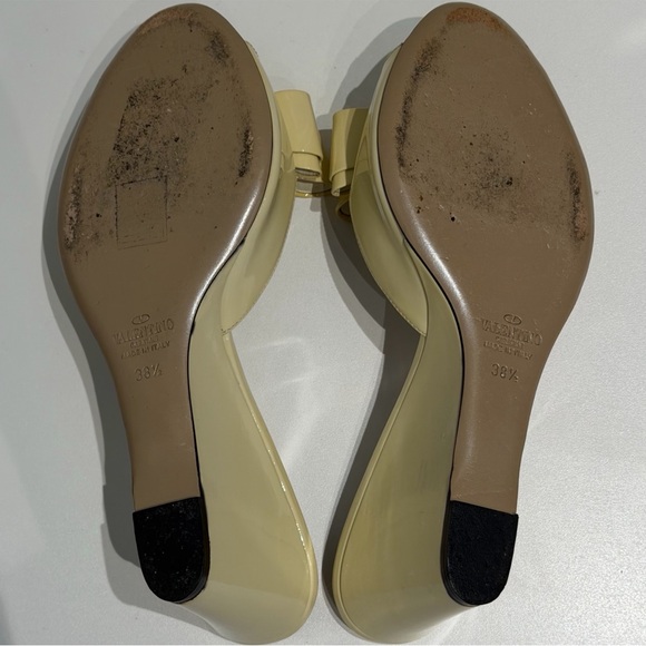 🚨Valentino Garavani Ivory Patent Bow Wedge Sandals 38.5 - Picture 12 of 14